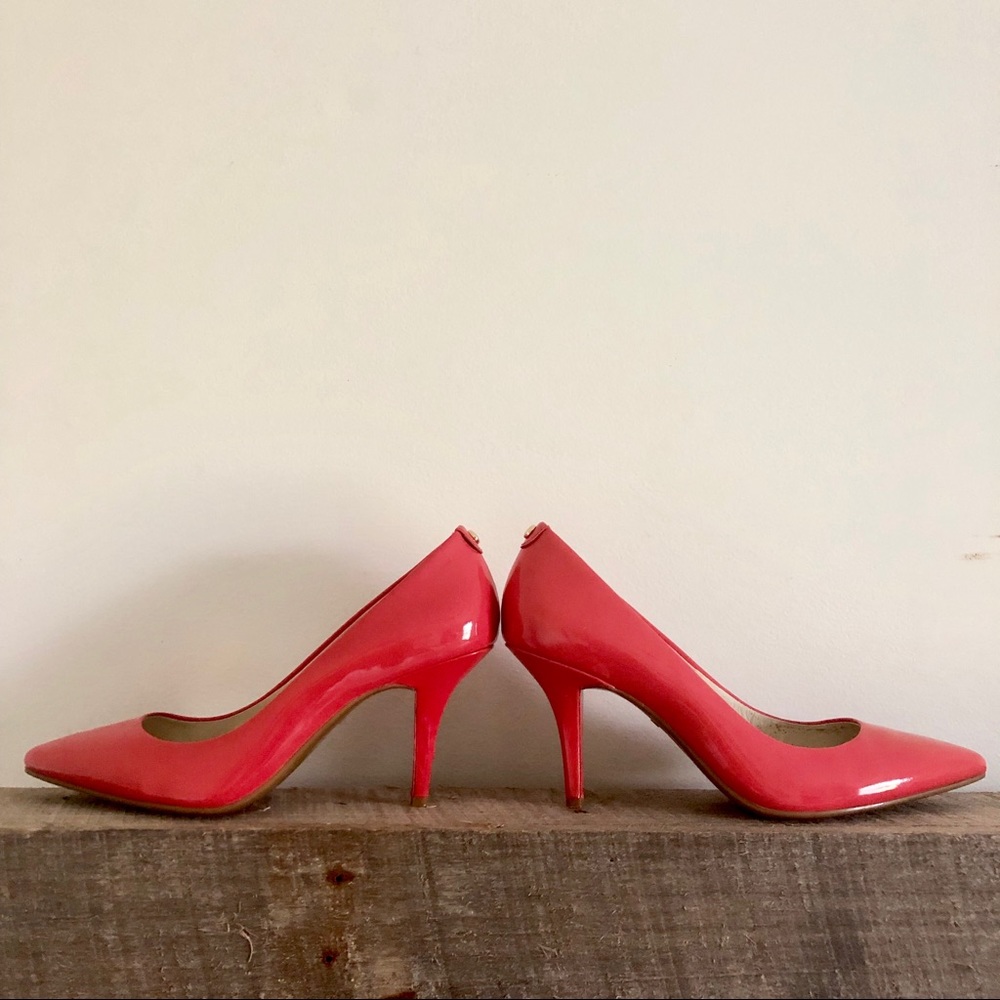Michael Kors pumps Sz 9